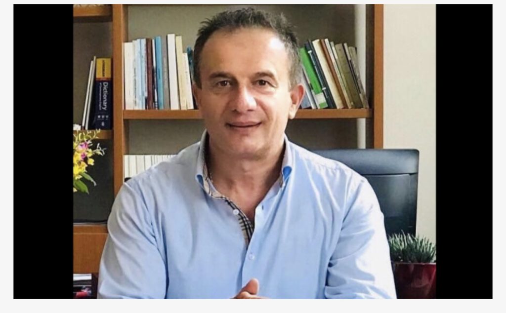 Ndahet nga jeta në moshën 53-vjeçare dekani i Fakultetit të Gjuhëve të Huaja, Artur Sula