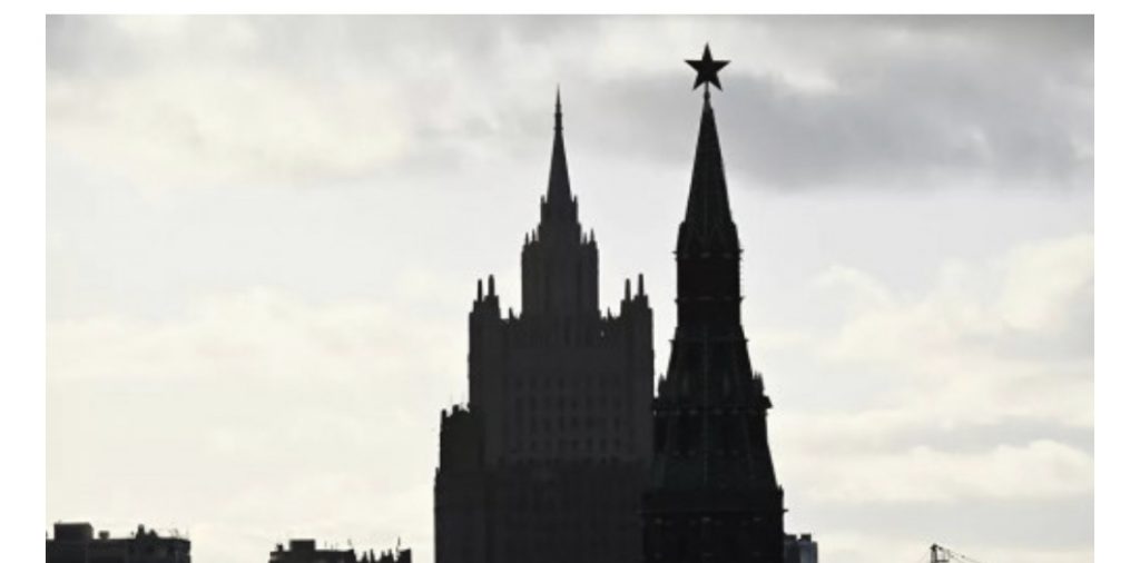 Edhe Moska dëbon dy diplomatë shqiptarë