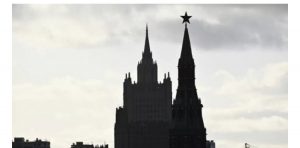Edhe Moska dëbon dy diplomatë shqiptarë