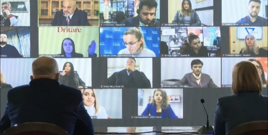 Rama premton nisjen e vaksinimit masiv të popullsisë. Ja kur përmbyllet procesi për “bluzat e bardha”