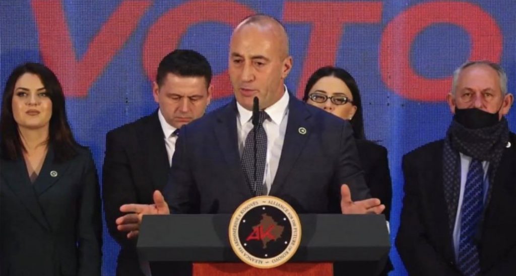 Haradinaj uron LVV-në për fitoren, nuk kemi vija të kuqe me ta