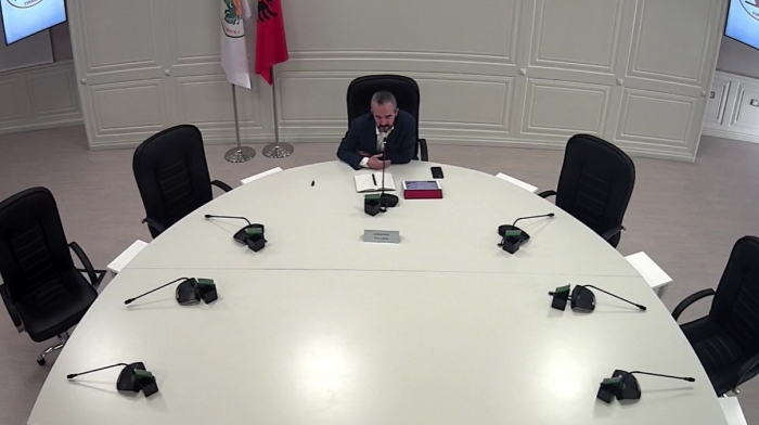 Çfarë do të bëni nëse Tom Doshi kandidon për deputet? Flet kreu i KQZ-së: Kam diskutuar me ambasadoren e SHBA…