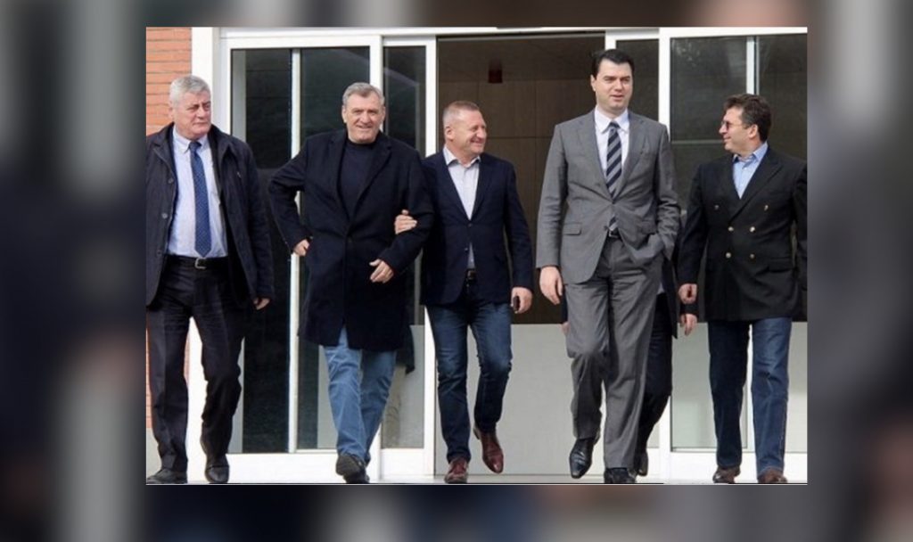 Superkoalicioni opozitar,14 partitë opozitare që bashkohen në listën e përbashkët