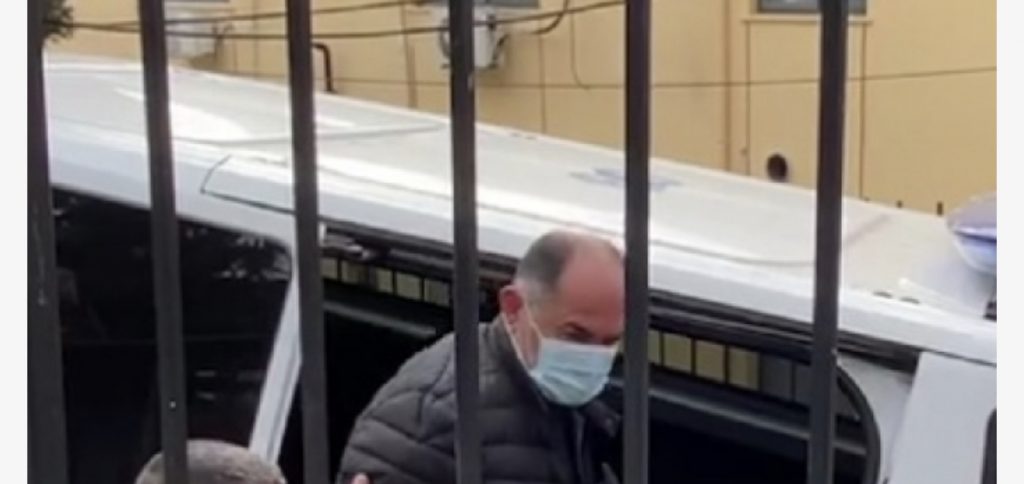 Aksidentoi për vdekje bashkëfshatarin e tij, Mëhill Gega tenton të vetëvritet në burg