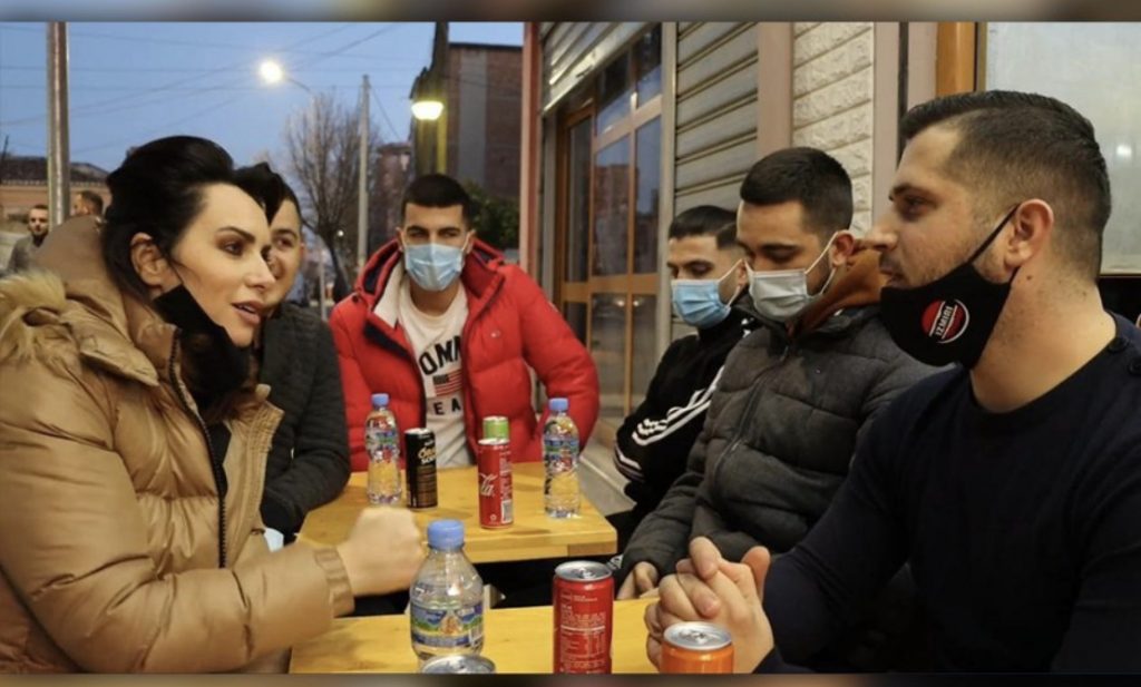 Grida Duma: Mashtruesi, pasi ka shkatërruar Tiranën, vjen e shkatërron Kavajën