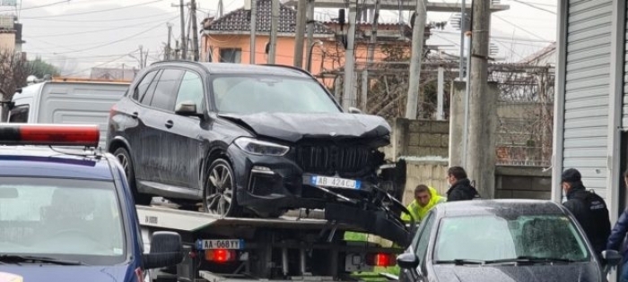 I vunë eksploziv poshtë X5-ës dhe e lanë të gjymtuar, policia arreston 3 të dyshuar, njëri i dënuar për rrëmbim dhe vrasje me paramendim (DETAJE nga OPERACIONI)