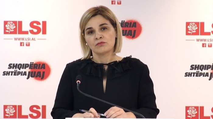 Kryemadhi shfaqet me të zeza dhe i merr me radhë ministret e Ramës: Keni dështuar në 8 vite, mjekët janë futur në hasmëri me pacientët, se s’kanë mundësi shërbimi