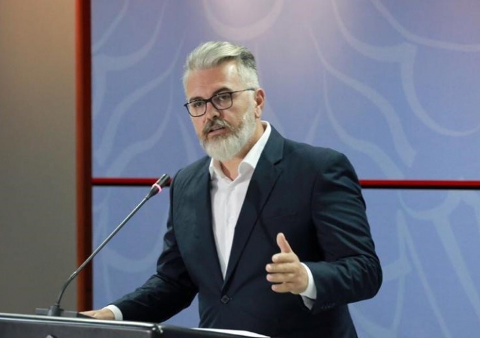 U përfshi në listën e deputetëve, largohet Toni Gogu, ky do të jetë Prefekti i ri i Tiranës