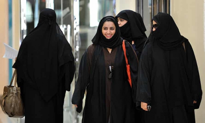 Protesta masive në Zvicër, qeveria u ndalon grave muslimane të mbulojnë fytyrën