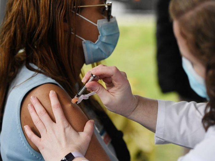Studimi/ Vaksinat Pfizer dhe Moderna janë më pak efektive ndaj varianit Afrikano-Jugor