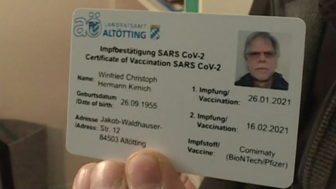 KE propozon “COVID-pasaporta”-t për udhëtimet/ Do të kërkohet vërtetimi që personi është shëruar nga sëmundja