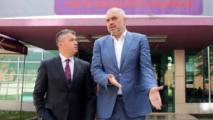 Alfred Peza largohet nga Partia Socialiste