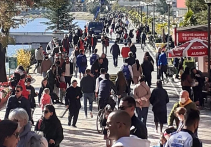 Epidemiologët japin lajmin e mirë: Në shkurt kaluam valën e tretë të COVID-19, tashmë koha po ngrohet dhe njerëzit nuk do të qëndrojnë më të mbyllur…