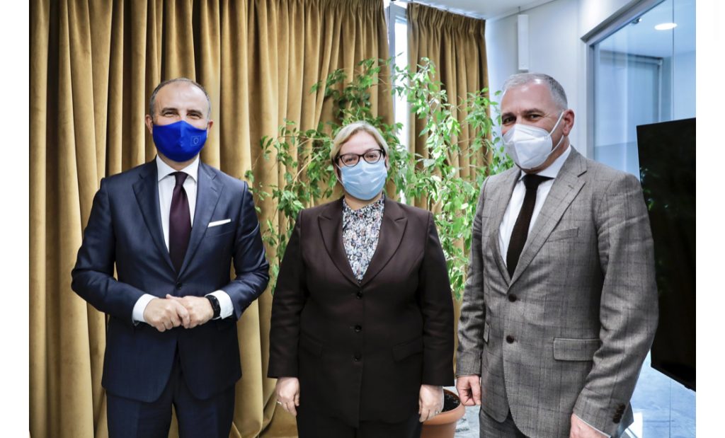 Ambasadori i BE, Soreca zbardh takimin me shefen e BKH-së dhe kreun e Prokurorisë Speciale