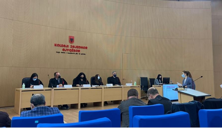 Nis seanca/ Kolegji Zgjedhor shqyrton padinë e PS-së, selia rozë kërkon shkurtimin e listave të PD-së për zgjedhjet e 25 prillit