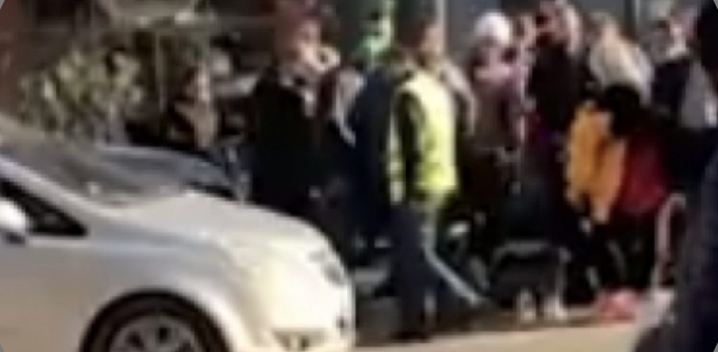 Tiranë, plagoset rëndë drejtuesi i motorit