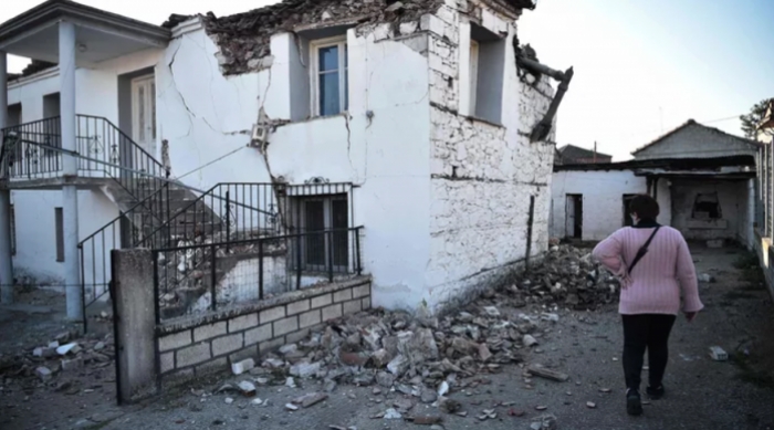 Pasojat e tërmeteve në Greqi, rreth 900 shtëpi janë të pabanueshme