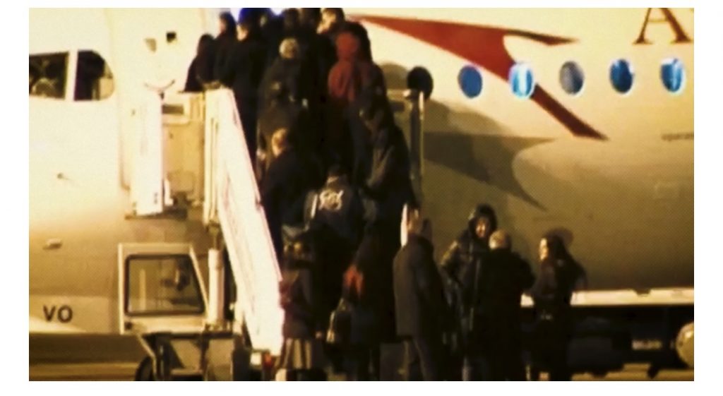 VIDEO- 30 vite nga eksodi/ Basha: Sërish shqiptarët po ikin masivisht nga keqqeverisja që na mban larg Europës.