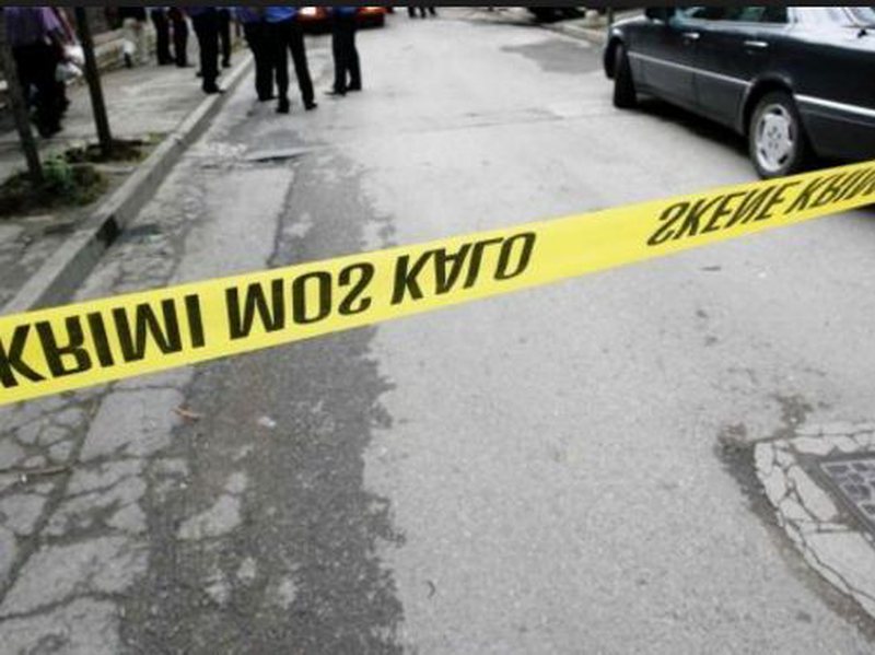 Korçë, gruaja hidhet nga kati i tretë dhe gjen vdekjen