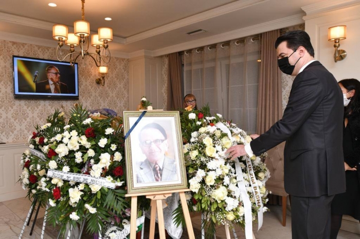 Basha homazhe në nderim të Agim Krajkës: Vepra e maestros qëndron si një testament për fuqinë e artit, trashëgimia e tij do të qëndrojë mes nesh