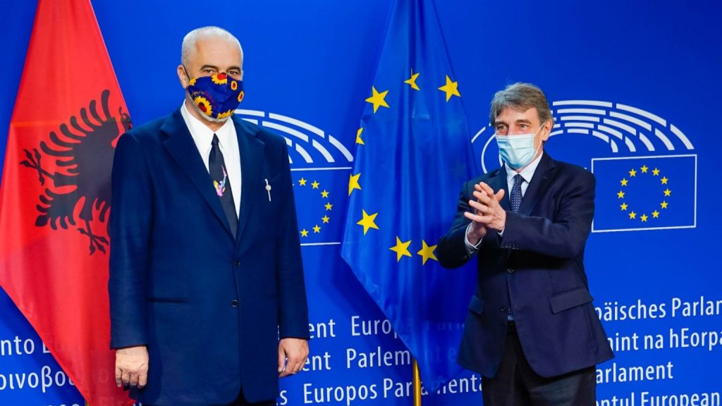 Presidenti i PE, mesazh pas takimit me Ramën: Shqipëria po zbaton reformat kyçe, të mbahet konferenca e parë ndërqeveritare