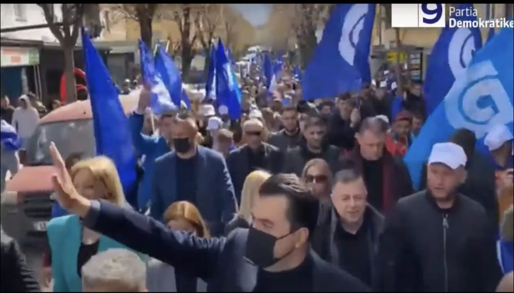 Basha pritet nga mbështetësit në Dibër: Ata që morën peng Shqipërinë i kanë ditët e numëruara! Rihapim filialin e Universitetit në Peshkopi