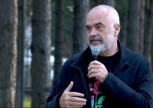 Rama sulmon Bashën nga Korça: Një lidership që kur merr vendime nuk mendon çfarë vjen mbrapa nuk i duhet dreqit jo…