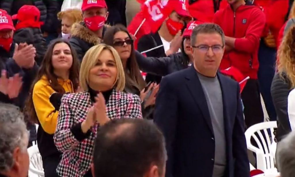 Luan Rama në krah të Kryemadhit në Vlorë: Janë përpjekur të na përçajnë por nuk ia kanë dalë. LSI nuk është parti emrash, por…
