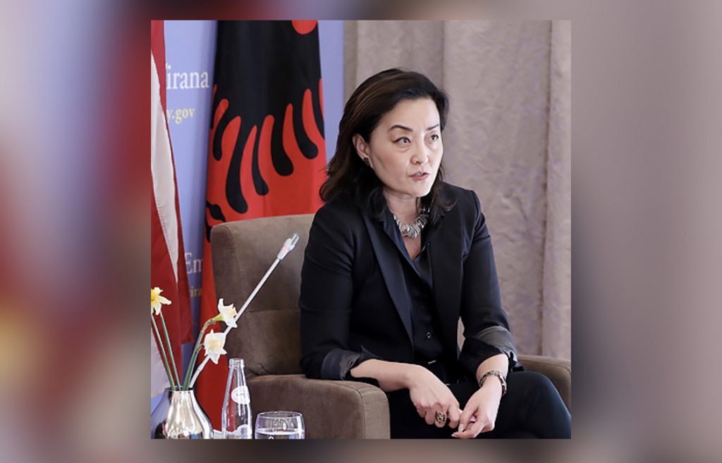 “Më lejoni të jem e qartë”/ Yuri Kim për reformën në drejtësi: Si përfaqësuese e Presidentit të SHBA do të bëj gjithçka që…