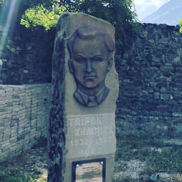E shkreta ti, o Republikë!