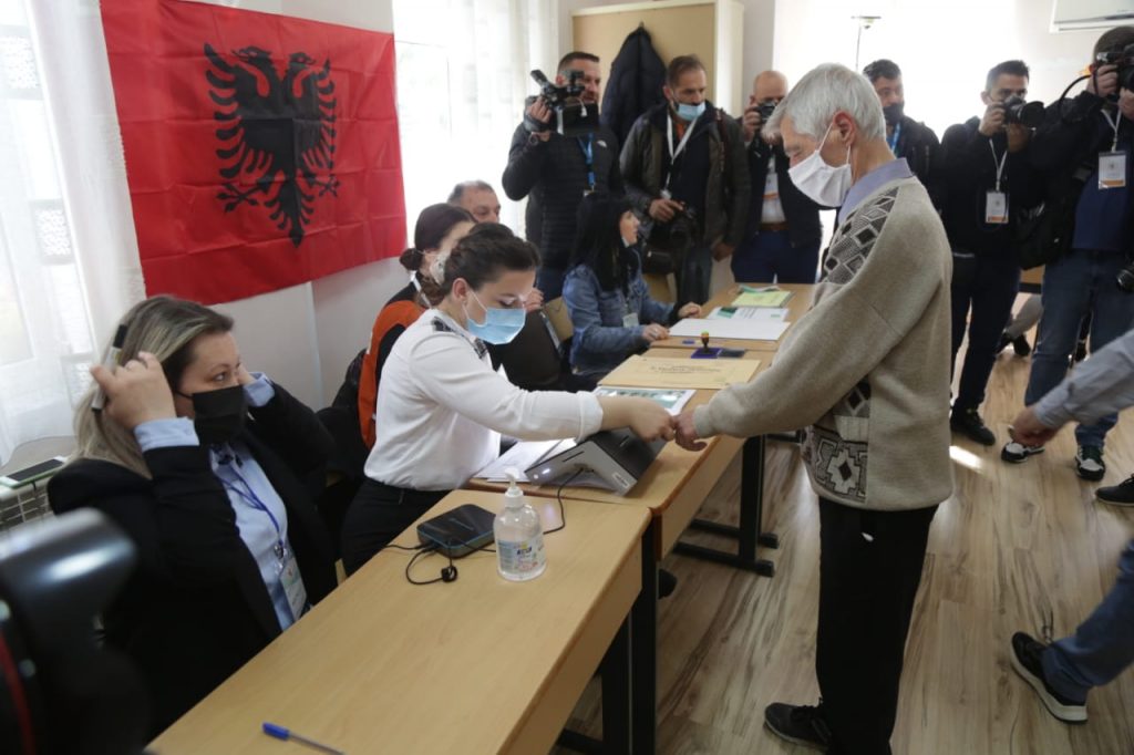 Skandal në Elbasan, votat e PD-së i jepen një tjetër partie