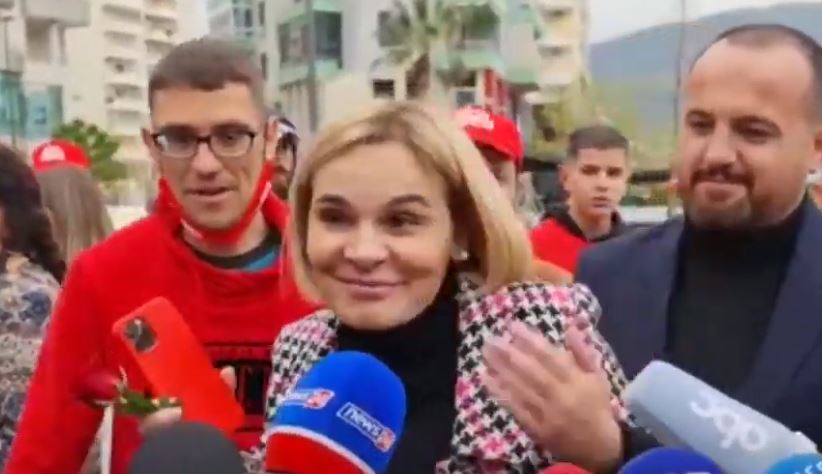 Ftesa e Ramës për Bashën/ Kryemadhi: Nuk kam pa burrë që i lutet një burri 12 herë në 24 orë  A