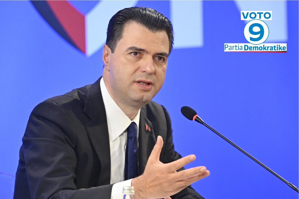 Basha video-mesazh për punonjësit e administratës publike:  Mos kini frikë!