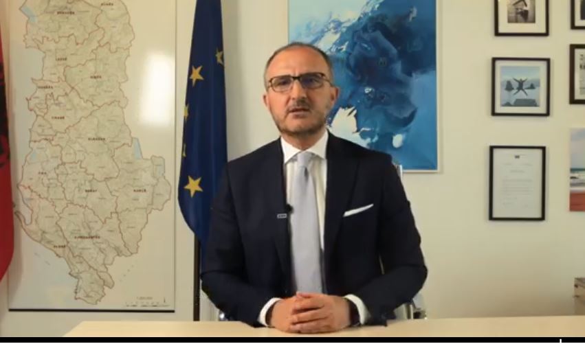 Ambasadori i BE video-mesazh për zgjedhjet në Shqipëri: Votoni të dielën dhe jini të durueshëm ndërsa presim rezultatet