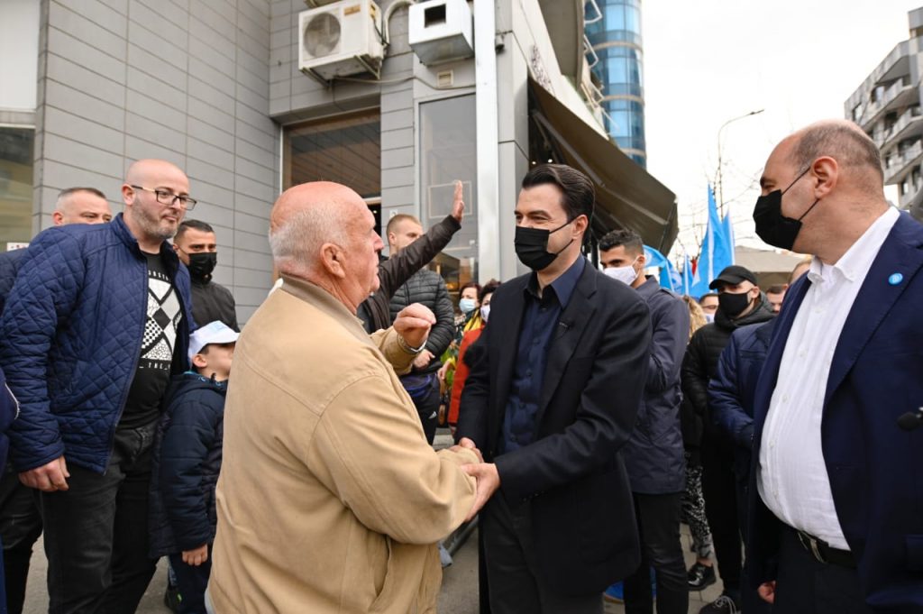 Socialisti i del përpara Bashës: Ja kam dhënë votën 14 vjet PS-së, por tani do të votoj PD për ndryshim!