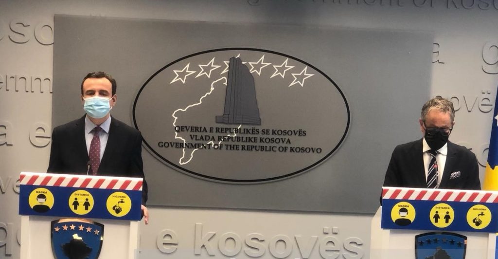 Kosova nuk pranon që mësuesit të marrin vaksinën kineze në Shqipëri/ Ministri Vitia zbulon bisedën me Manastirliun: Më premtoi që…