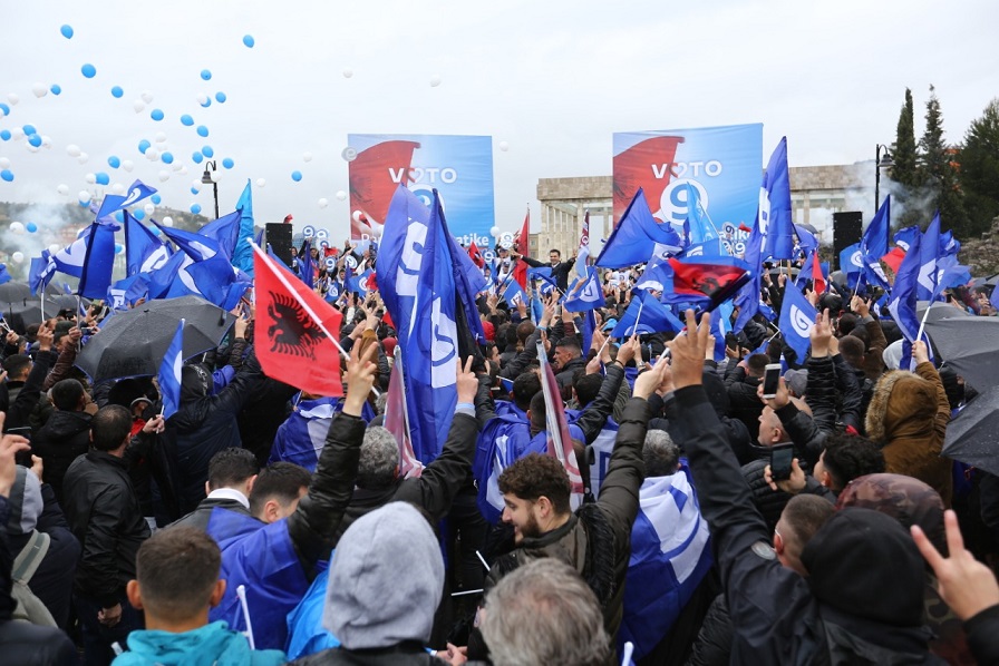 Basha në takimin përmbyllës në Lezhë: Punonjësit e administratës të mos kenë frikë!