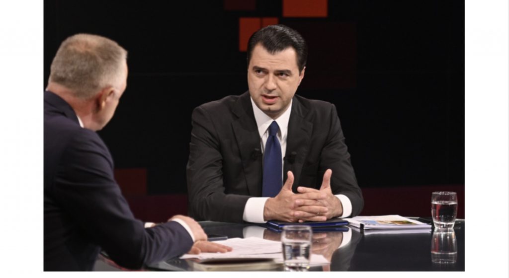 “Inskenon biseda me drejtuesit e qarqeve”- Basha: Rama në subkoshiencën e tij mbetet ‘babloku i Dibrës’.