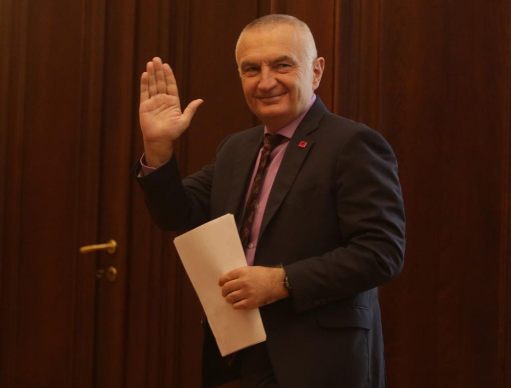 Presidenti Ilir Meta njofton konferencë të jashtëzakonshme: Më ndiqni për…