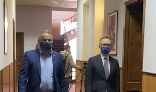 Edhe 9 ditë nga zgjedhjet, ambasadori italian ‘zbarkon’ në Prefekturën dhe Policinë e Elbasanit