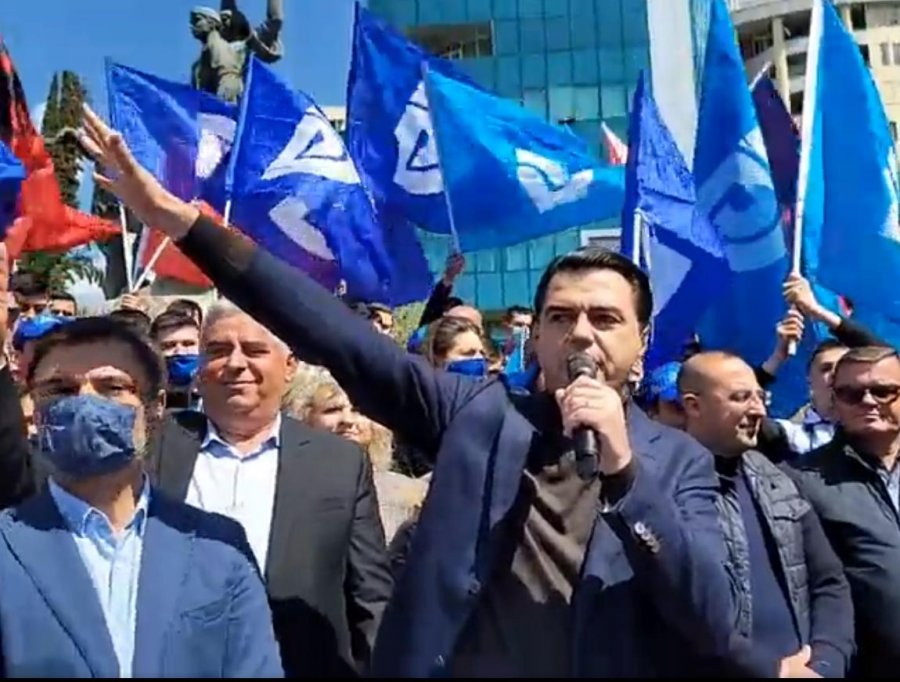 Basha: Edhe kjo me aeroportin, dështim i radhës së njeriut që ka vënë interesat e tij mbi të çdo shqiptari!