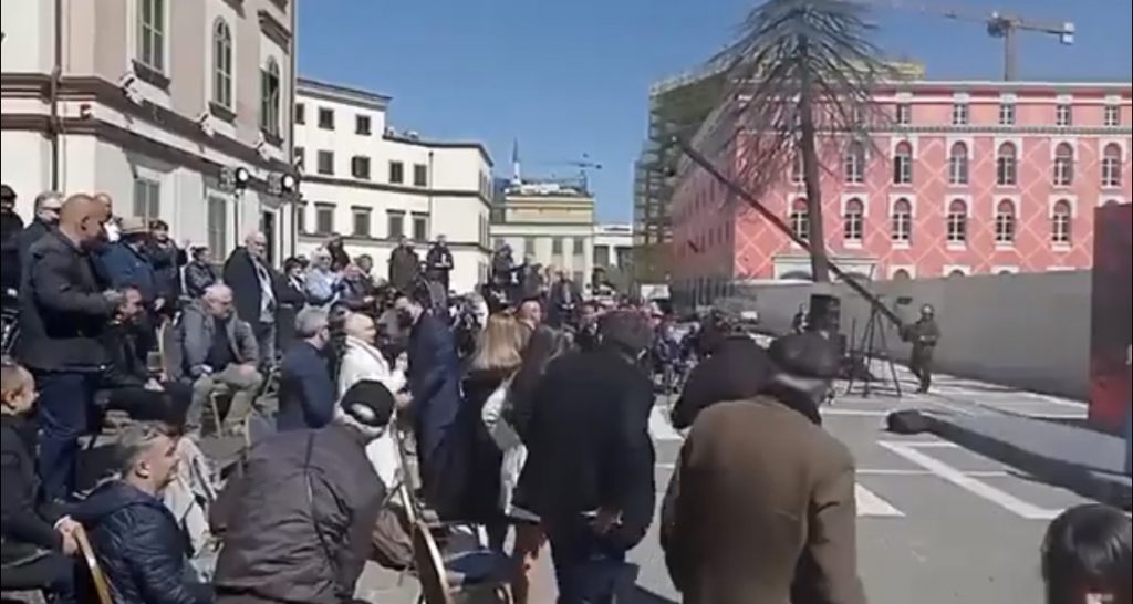 VIDEO- “Bëjnë gabimin e jetës nëse nënvlerësojnë nënshkrimin tim”/ Basha paralajmëron ata që shembën Teatrin Kombëtar: Jo vetëm do ta rindërtojmë, por…