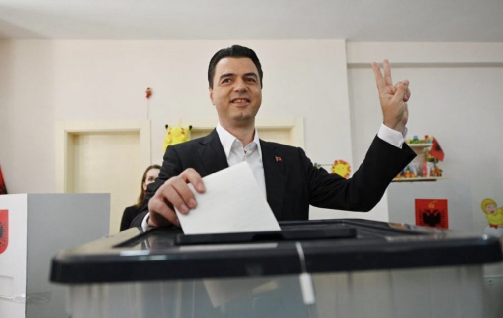 Basha votoi në orën 9: Keni në dorë fuqinë për fëmijët tuaj, vendin, kombin …