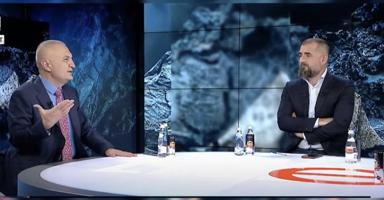 Yuri Kim më kërcënoi, më tha di ca gjëra për ty’/ Meta: Le ti nxjerrë të gjitha çfarë ka