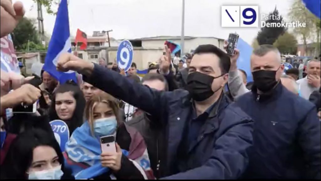 Lulzim Basha merr fjalën mes pritjes entuziaste në Levan