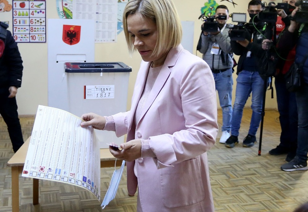 Kryemadhi nxjerr videon: Tirana e jashtëzakonshme në pjesmarrjen në zgjedhje