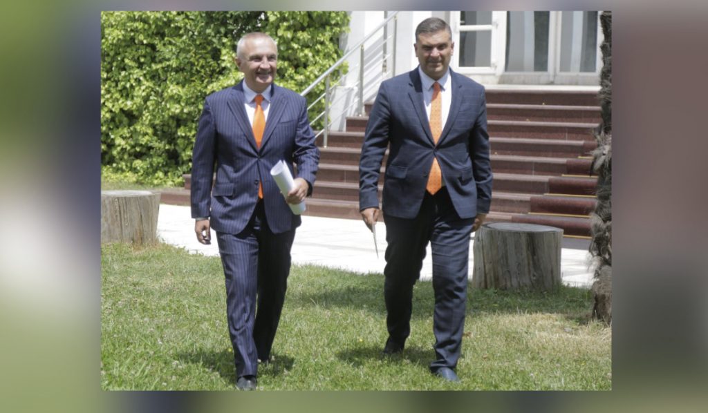 Këshilltari i Presidentit i përgjigjet Brahos: Tak Çiçi, s’të vjen turp që sulmon Ilir Metën!