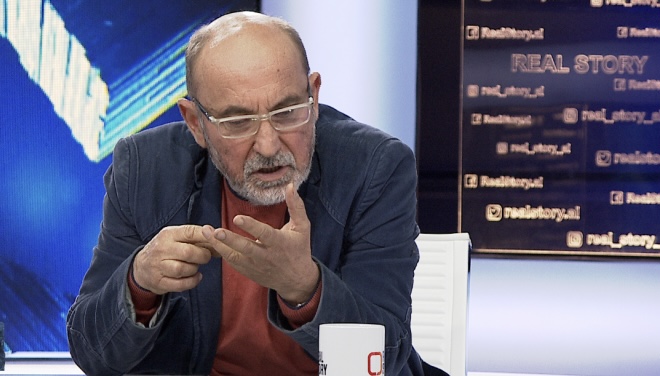 Analisti Fatos Lubonja e sheh situatën në vend drejt një përshkallëzimi të frikshëm për të gjithë shqiptarët