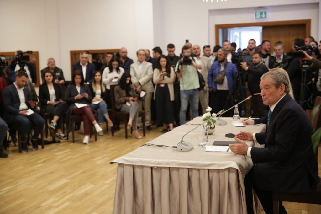 Berisha: Shqipërisë i duhen zgjedhje të lira dhe të ndershme, jo bashkëqeverisje