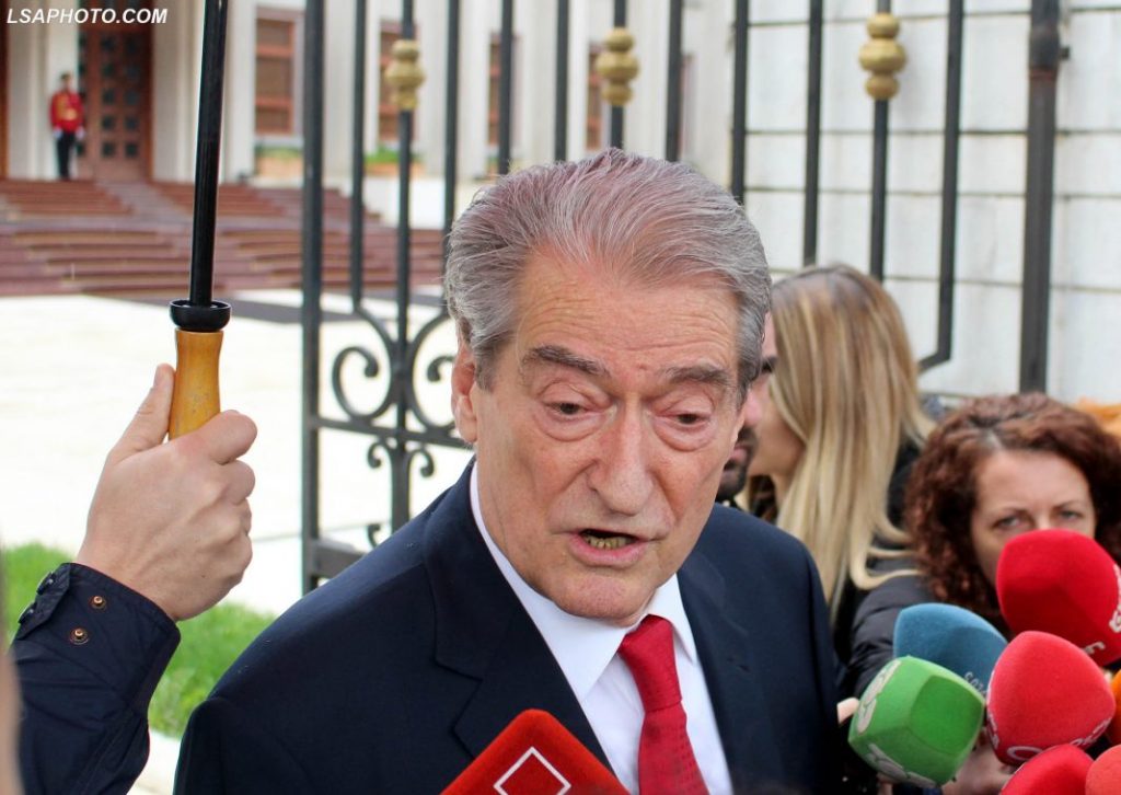 Berisha konferencë shtypi në Rogner sot mbasdite